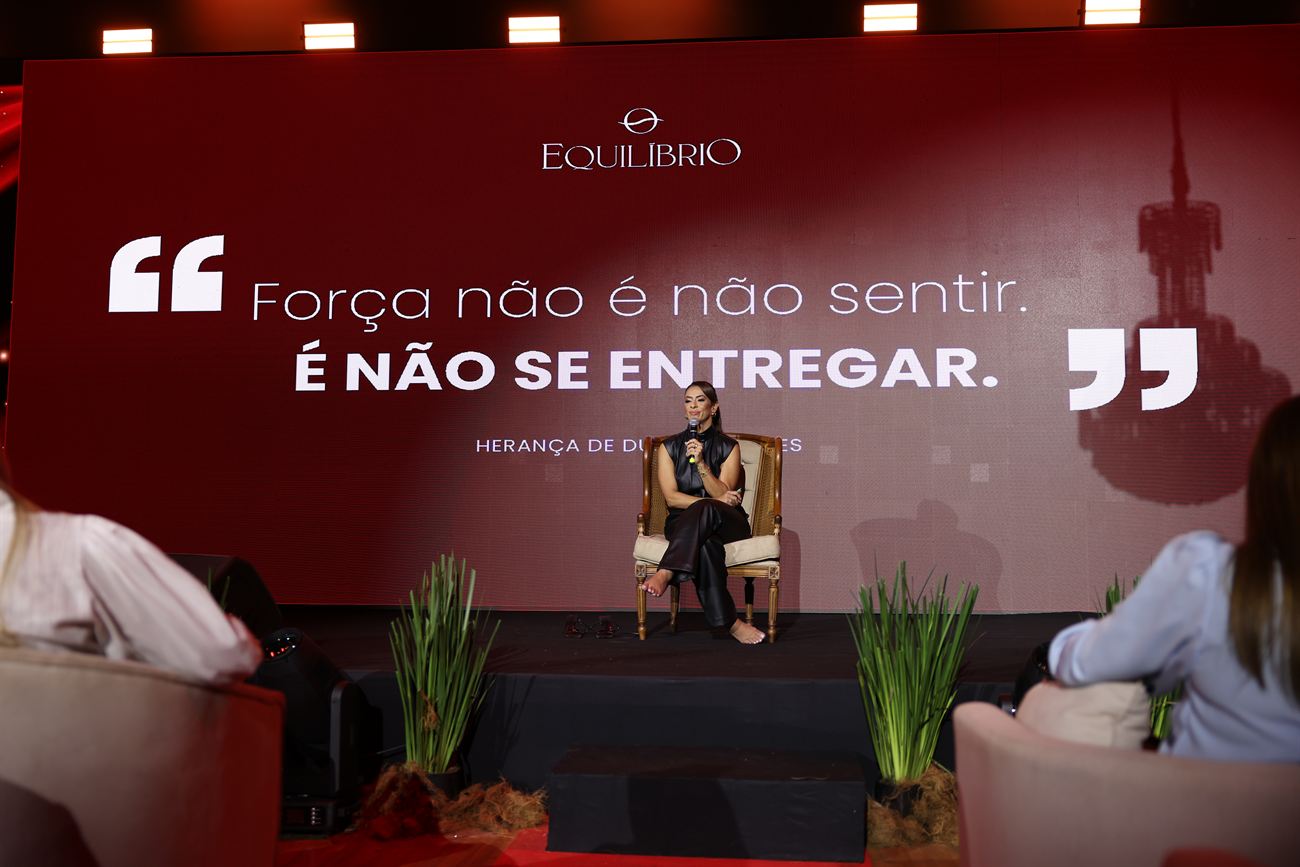 Painel: Força não é não sentir, é não se entregar